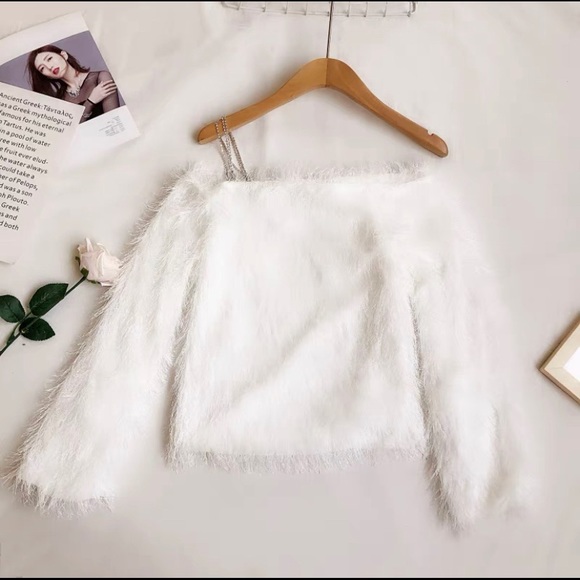 Cropped Tops - Picture 8 of 9